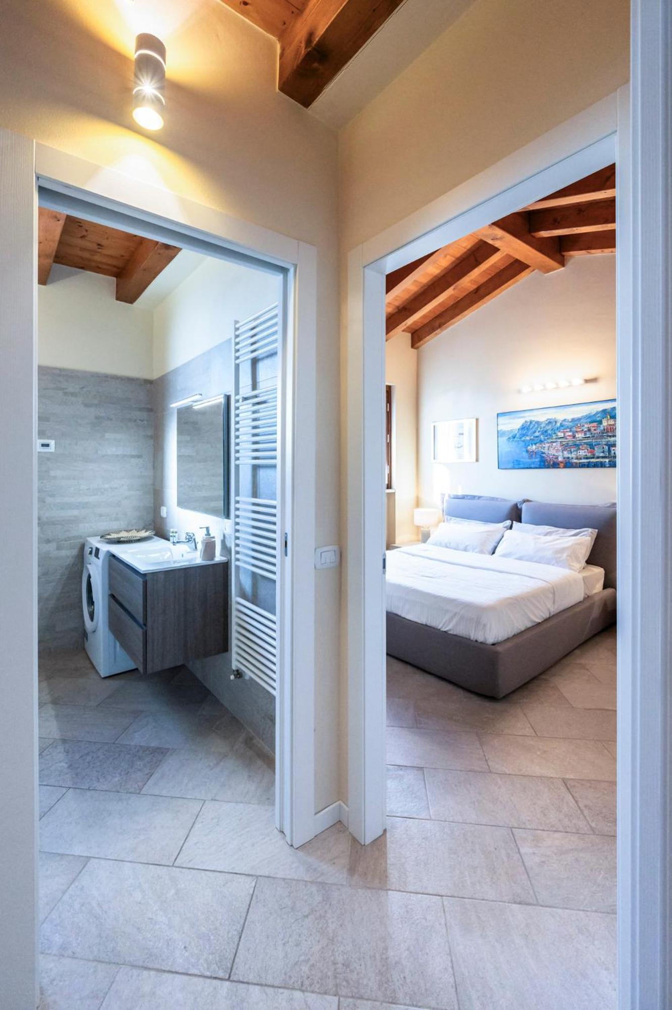 Iseo Lake Villa Con Vista Lago E Piscina Costa Volpino Exterior foto